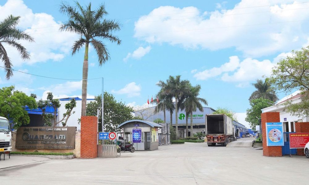 Hình ảnh nhà máy sản xuất tủ bếp cao cấp Nhựa Việt Pháp