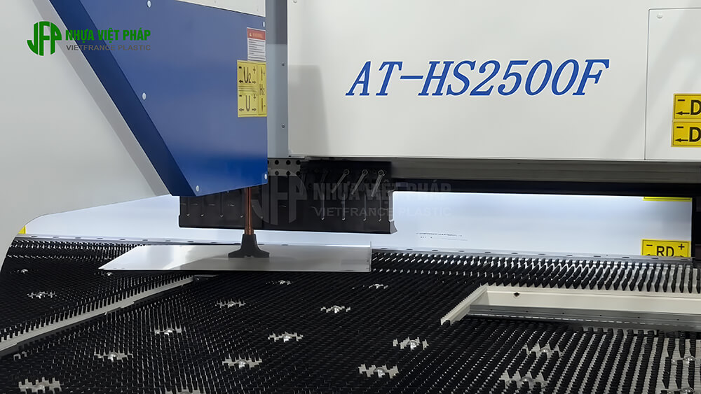 Hình ảnh công nghệ sản xuất tủ bếp Nhựa Việt Pháp